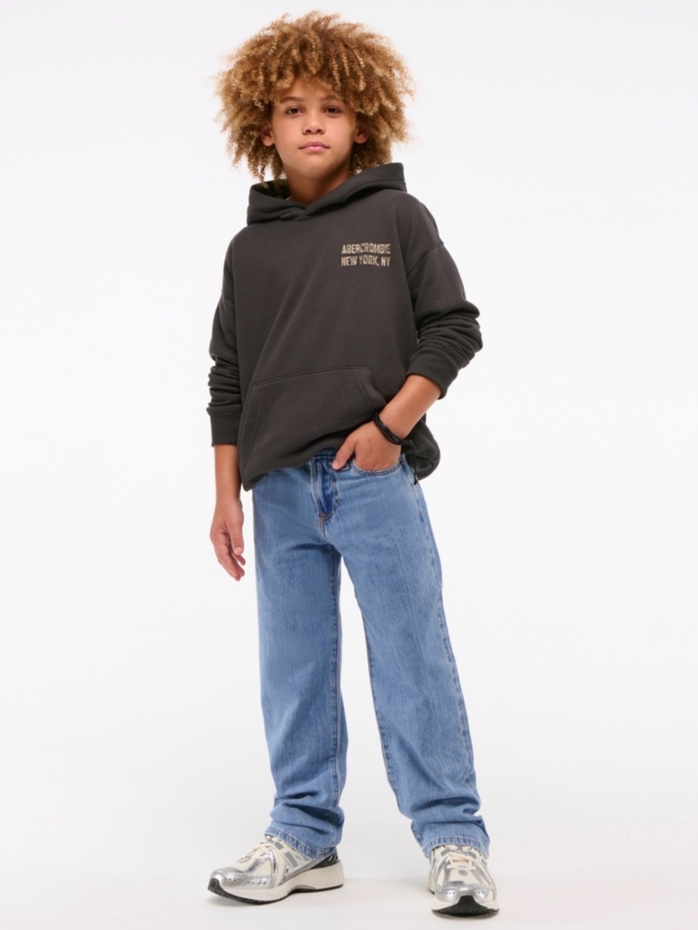 NWT abercrombie kids Blue Jeans with Dark Wash Size 11/12